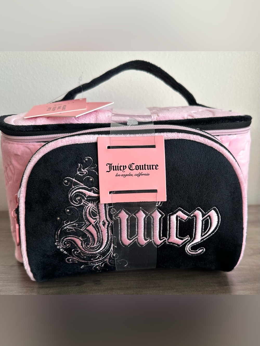 Juicy Couture Cosmetic 2 pieces Case with Embroidered Logo Black and Pink New